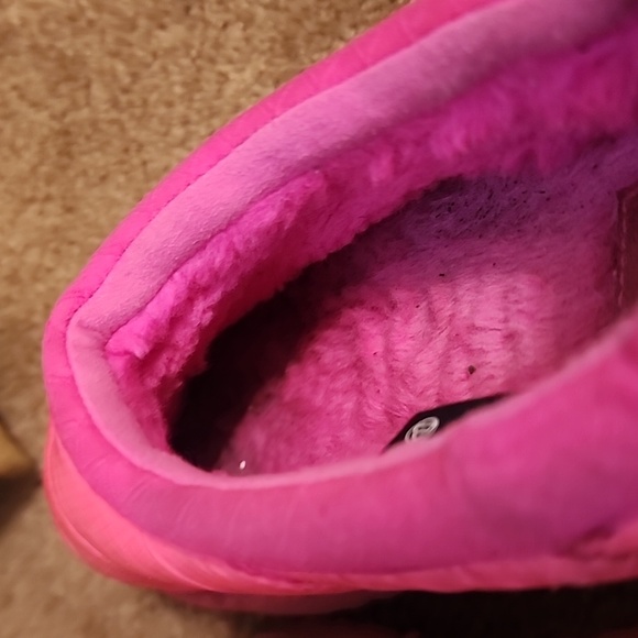 UGG LTA Tasman Thing Slippers - Picture 8 of 16